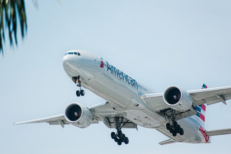 Avion American Airlines illustrant le renouvellement de la flotte long-courrier