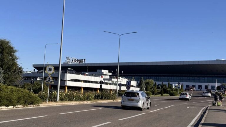 Terminal de l’aéroport international de Chișinău en Moldavie