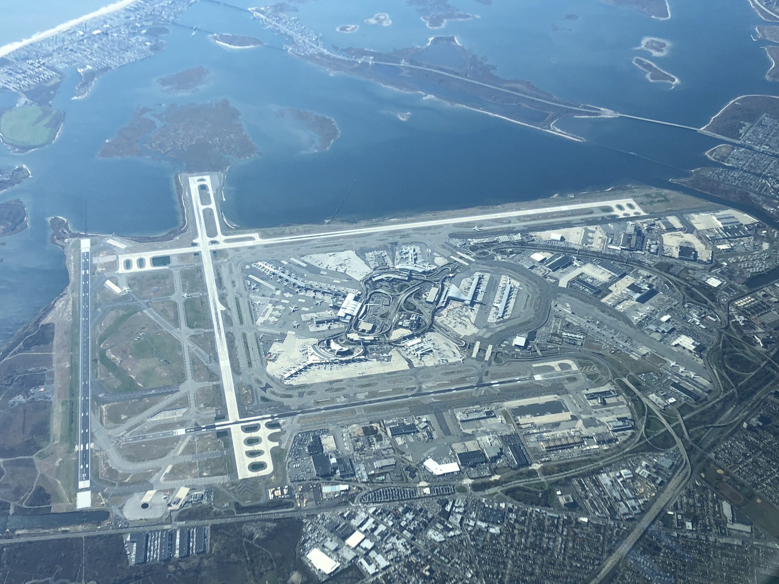 New York-JFK : ground stop levé après de violents orages, des retards persistent