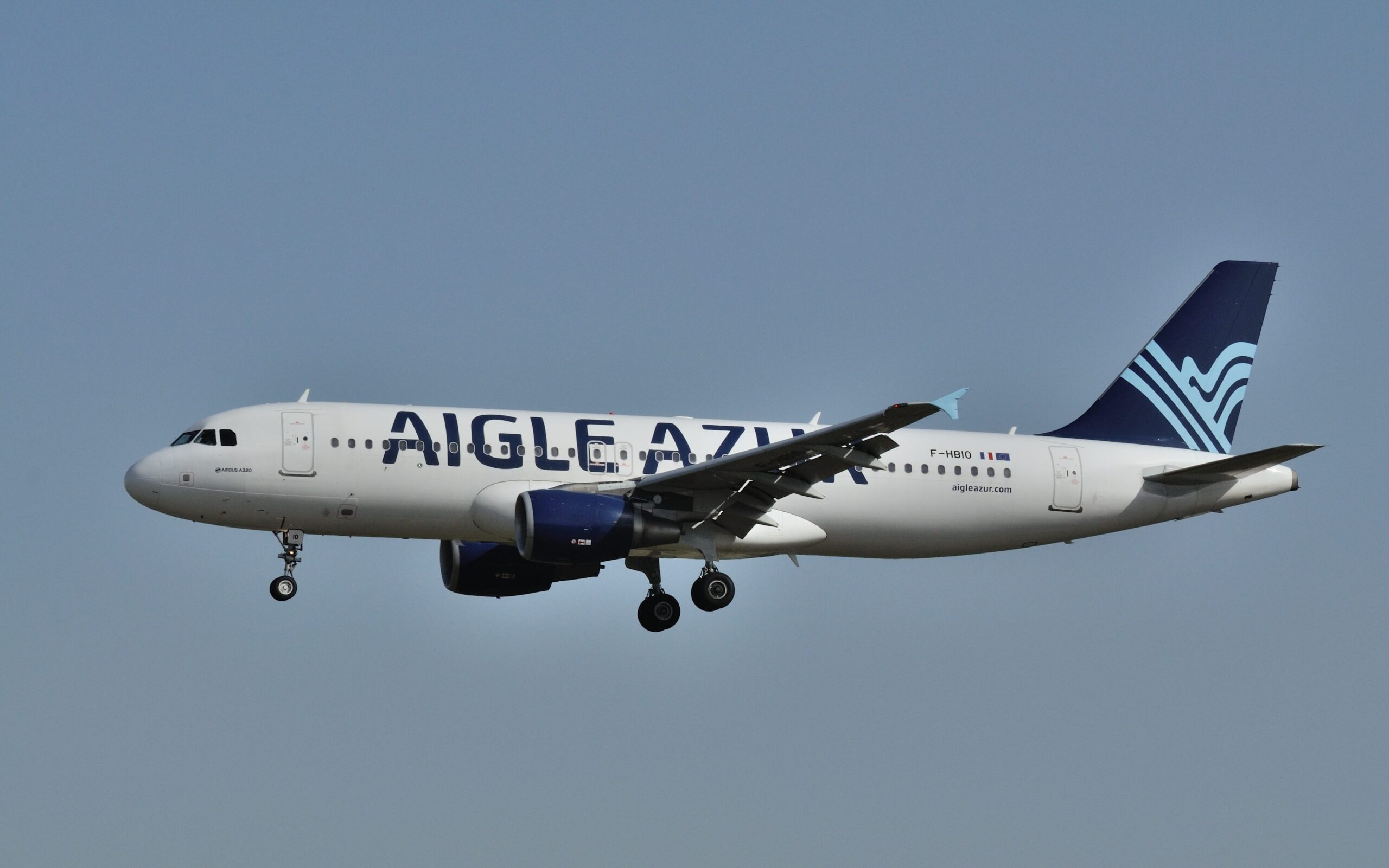 Airbus A320-214 F-HBIO d’Aigle Azur en 2014