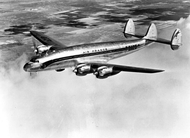 Lockheed L-049 Constellation d’Air France en vol en 1946