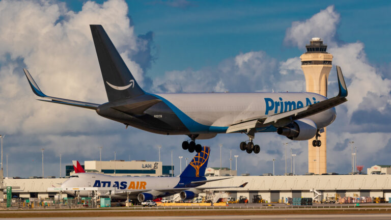 Boeing 767-300F aux couleurs d’Amazon Prime Air