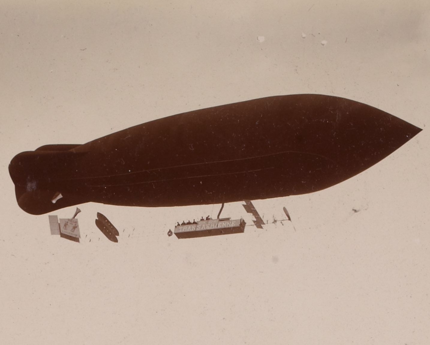 Dirigeable de la Compagnie Générale Transaérienne dans les années 1910
