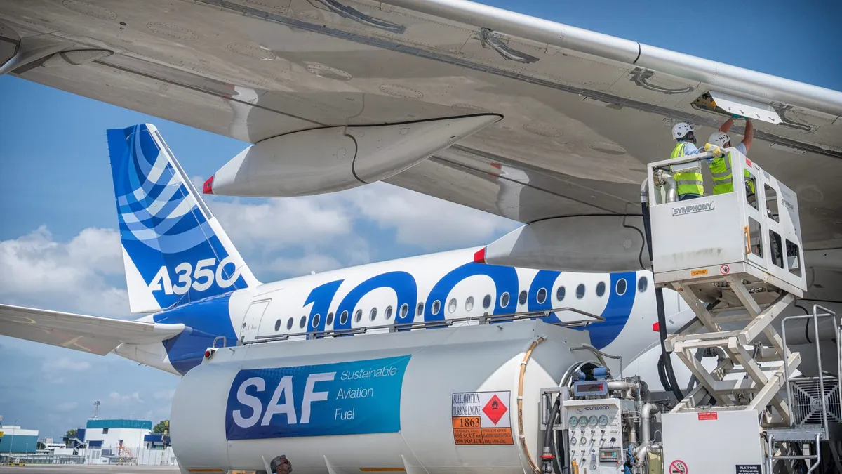 وقود الطيران المستدام: لماذا يبقى SAF دون 1%؟