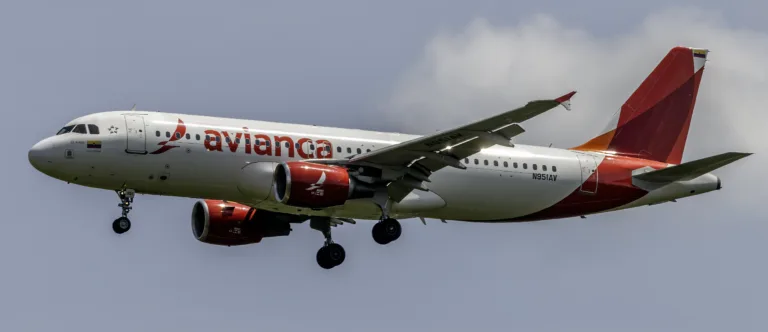 Airbus A320 Avianca en approche à Washington-Dulles en 2025, photo d’illustration du sujet AV042