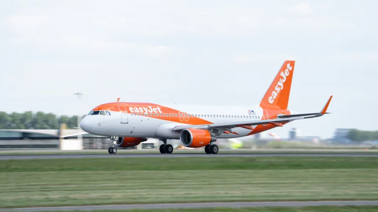 easyJet Airbus A320, archive photograph