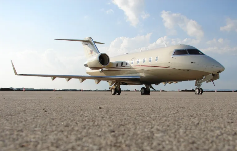 Bombardier Challenger 604, archive photograph of same family, not incident aircraft