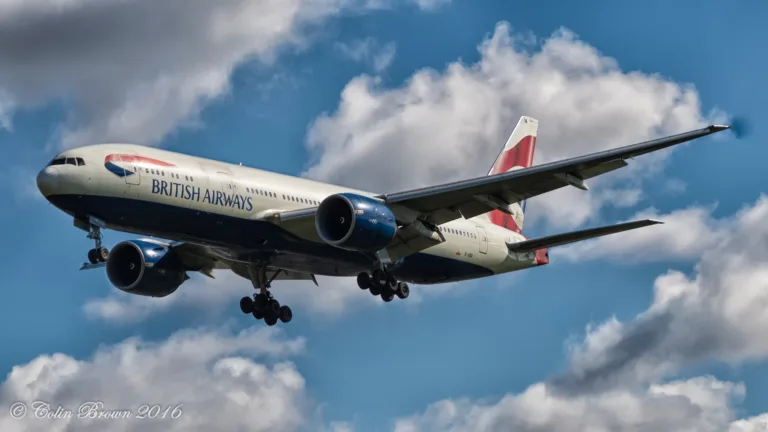 American Airlines AA37 diverted to JFK after most lavatories failed on Madrid–Dallas flight