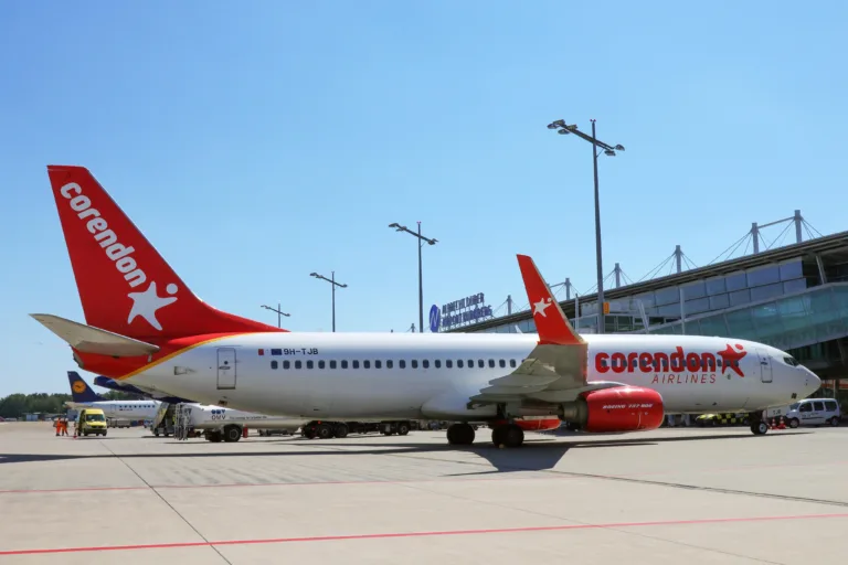 Boeing 737 Corendon Airlines à l'aéroport de Nuremberg, photographie d'illustration