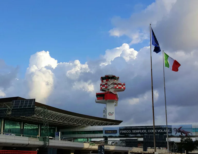Tour de contrôle ENAV à l’aéroport de Rome-Fiumicino, Italie