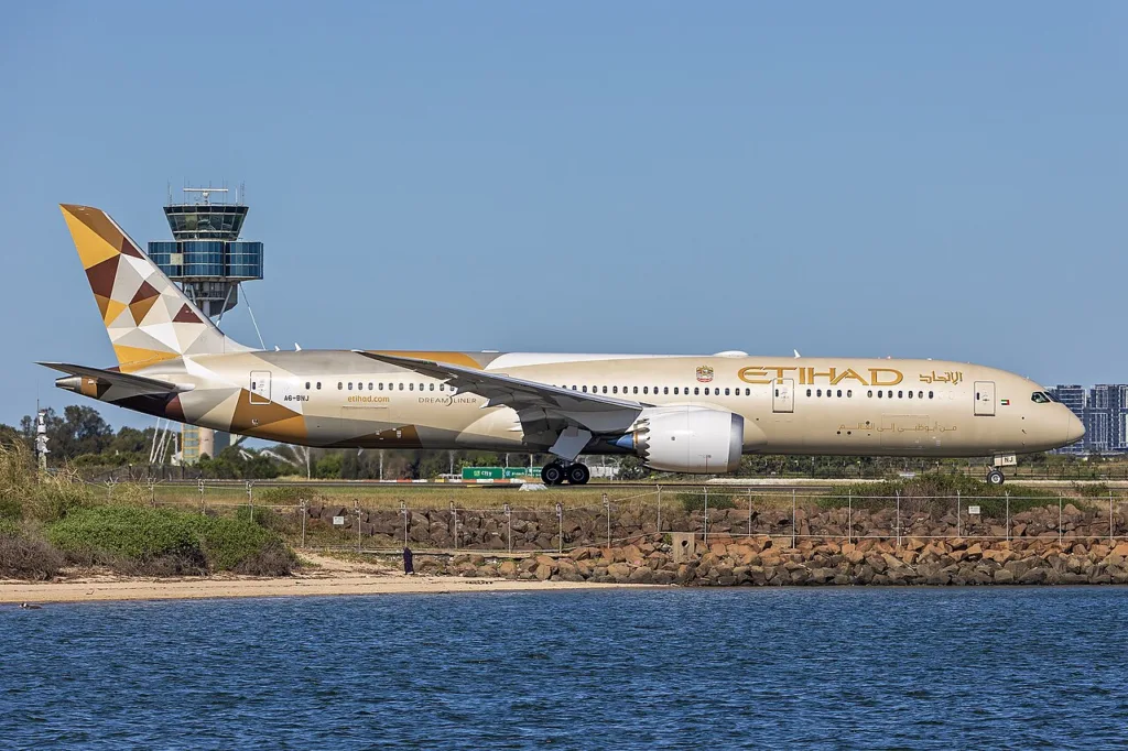 Etihad Airways Boeing 787-9 A6-BNJ, Sydney Airport, 16 November 2025