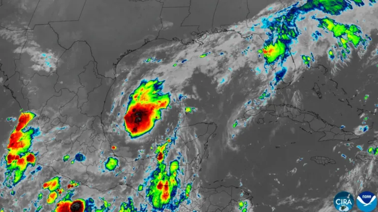 Atlanta delays near two hours after severe storms
