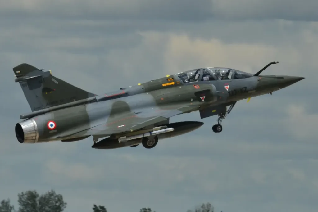 Mirage 2000D de l’armée de l’Air photographié à Salon-de-Provence en 2013
